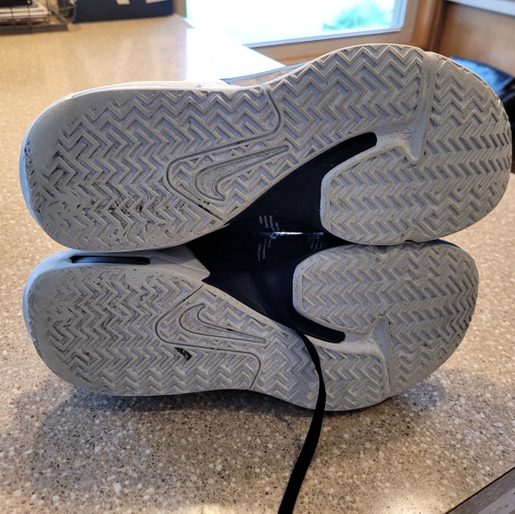 Mens LeBron Witness 8.5 - Picture 6 of 9